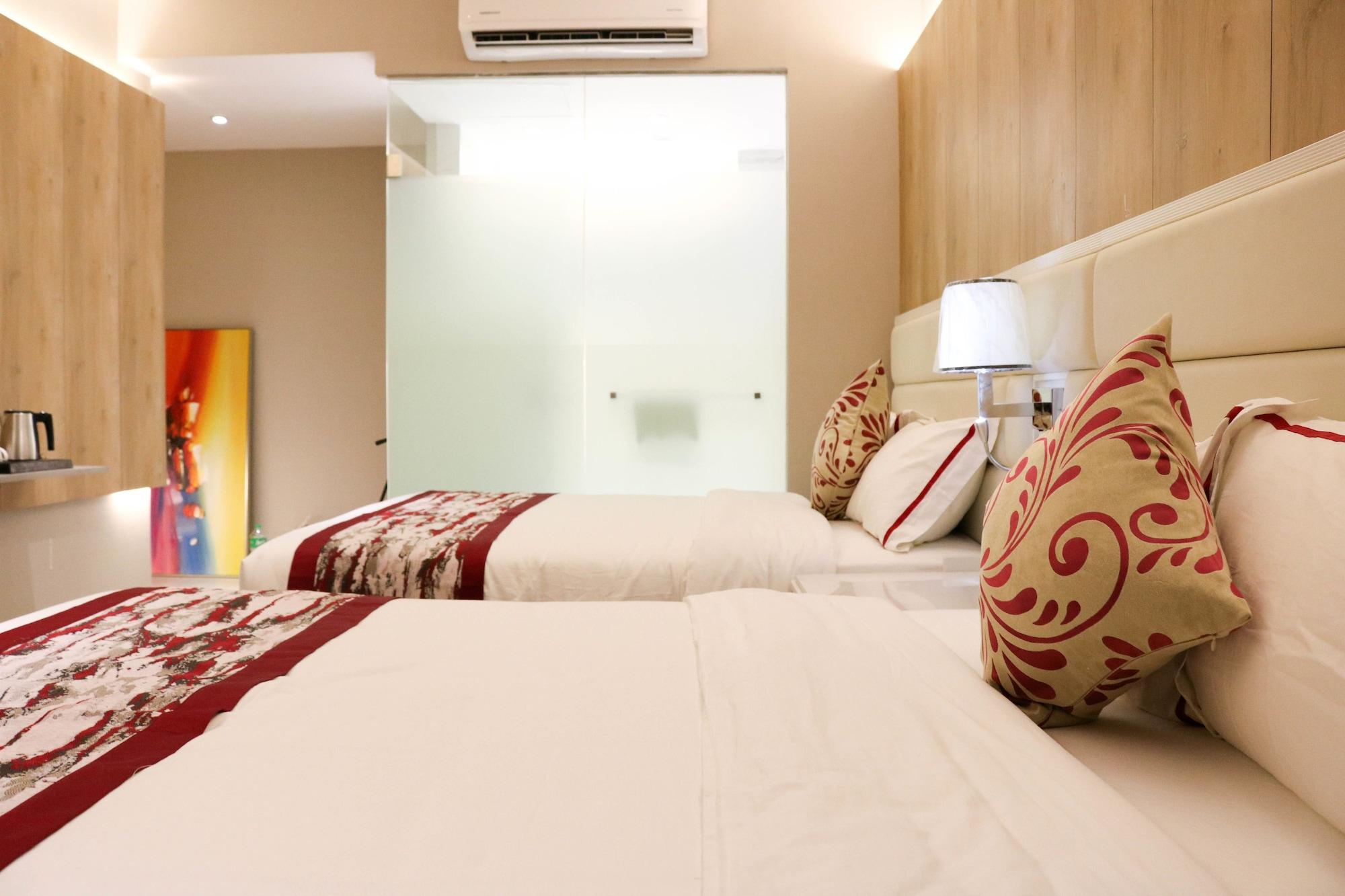 Red Cubao, Quezon 3*